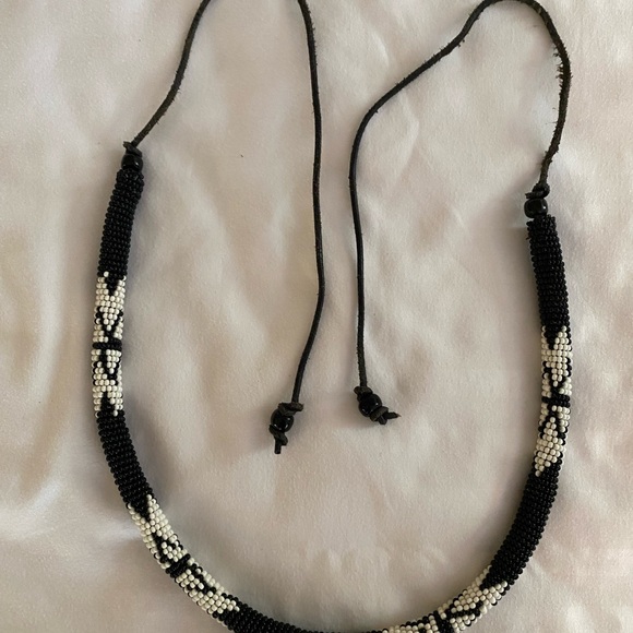 African beaded black and white necklace - Picture 6 of 12